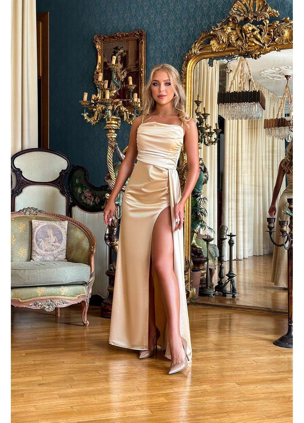 Бежева вечірня сукня блиск розріз 24057 бежева Tanita-Romario