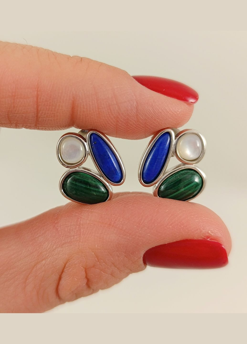 Серебряные серьги-пусеты с лазуритом, малахитом и перламутром Е5229W No Brand Сережки (338624529)