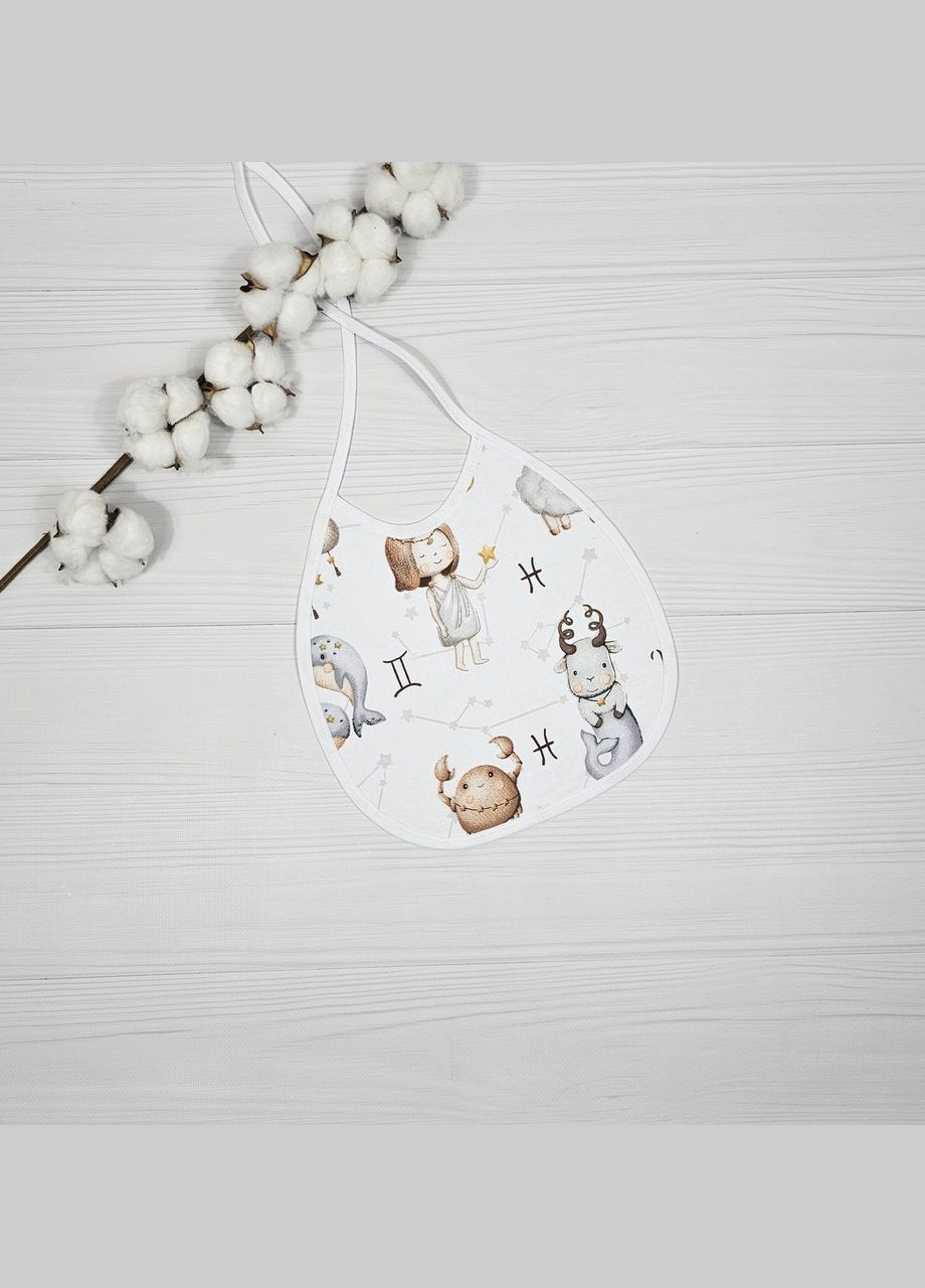 Набор из 4 непромокаемых слюнявчиков 22х25 см + эко грызунок "Шуршвщие ушки" 7х18см a.l.babybox Зодиак Разноцв No Brand (315488222)