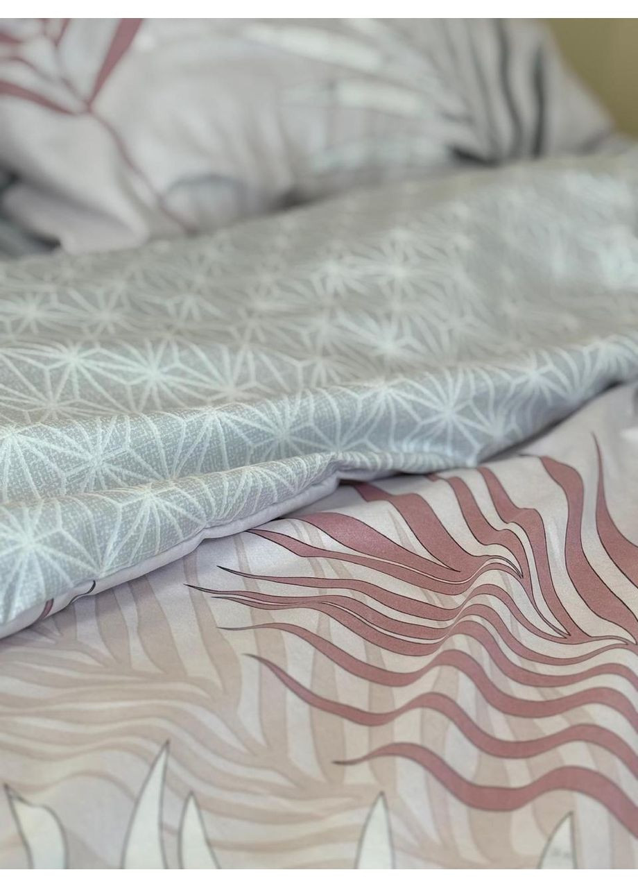 Постельное белье с резинкой Лепесток, сатин Полуторный размер, наволочки 70/70 No Brand (364219529)