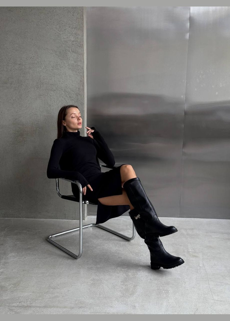 Черное платье AV BRAND однотонное