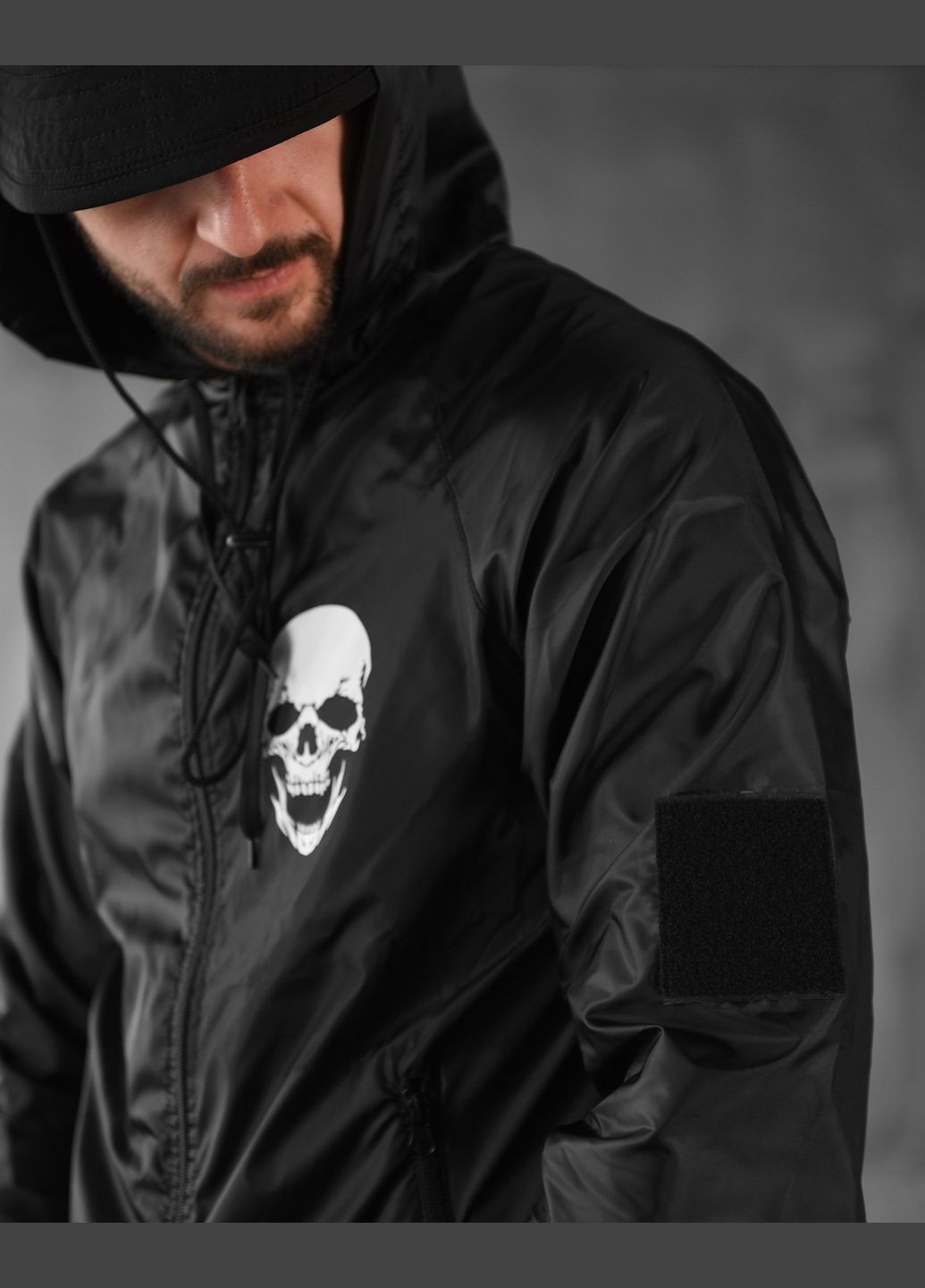 Тактична ветровка з принтом дівчини чорна No Brand (302392814)