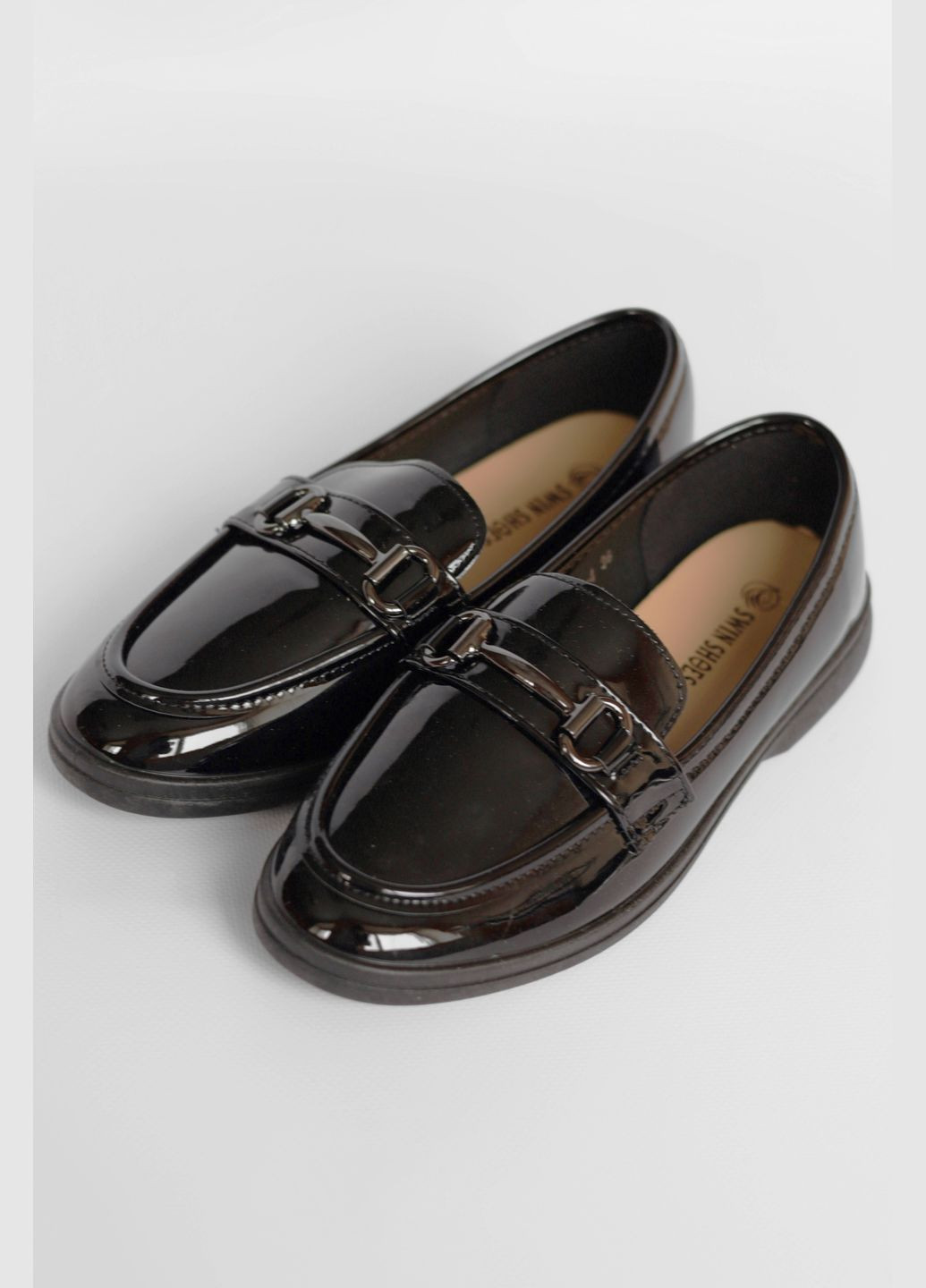 Туфлі-лофери жіночі чорного кольору Let's Shop (292548754)