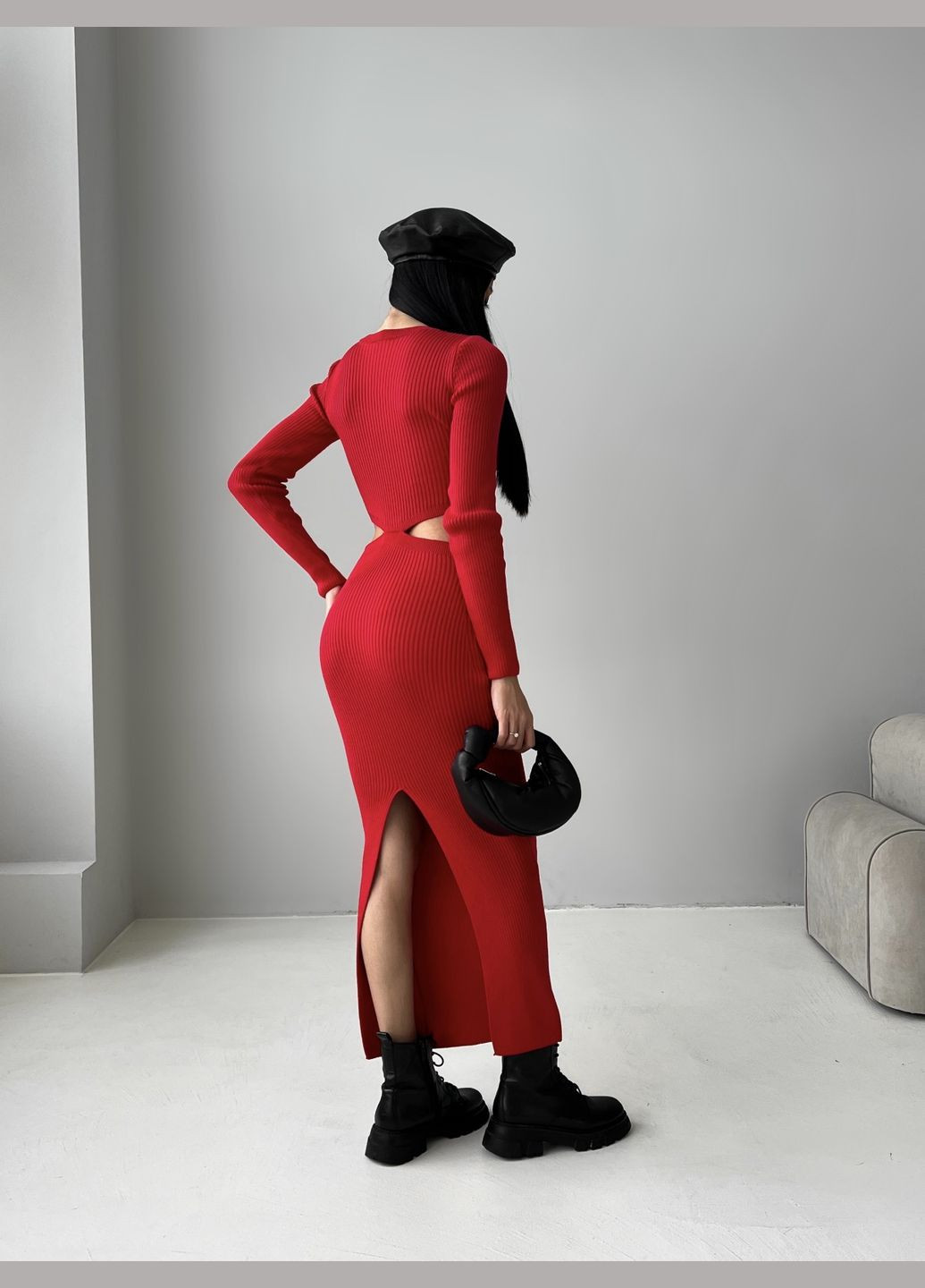 Красное кэжуал платье Larionoff однотонное