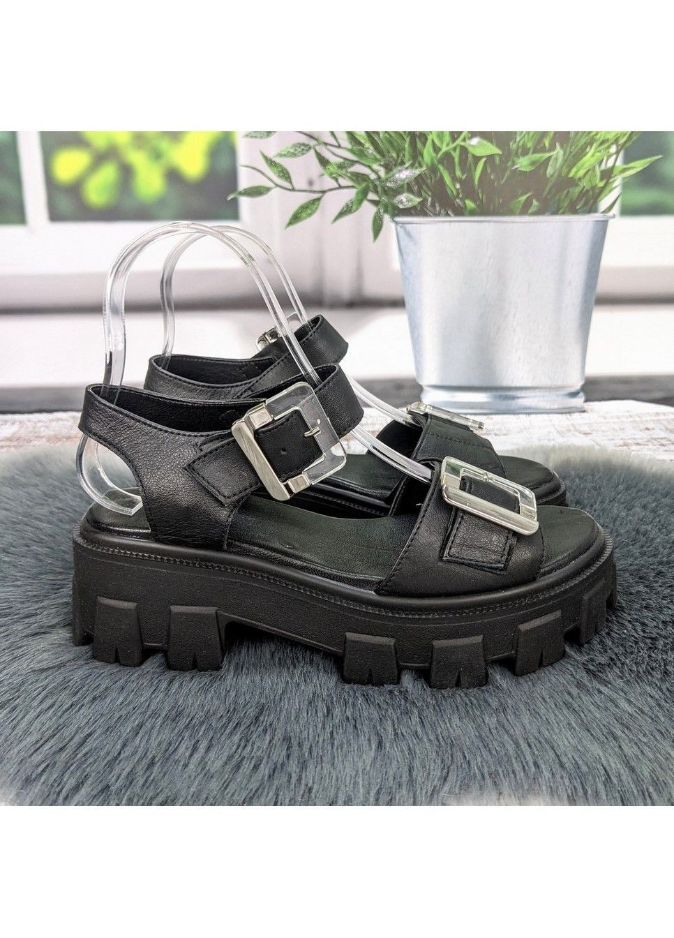 Черные босоножки женские черные кожаные на платформе Lonza с ремешком