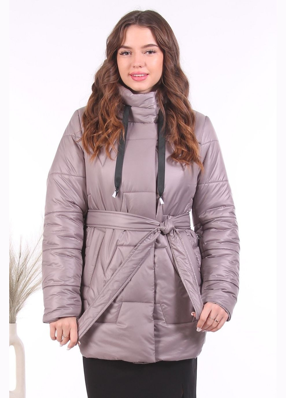 Світло-коричнева куртка тепла жіноча 050 плащівка капучино Актуаль