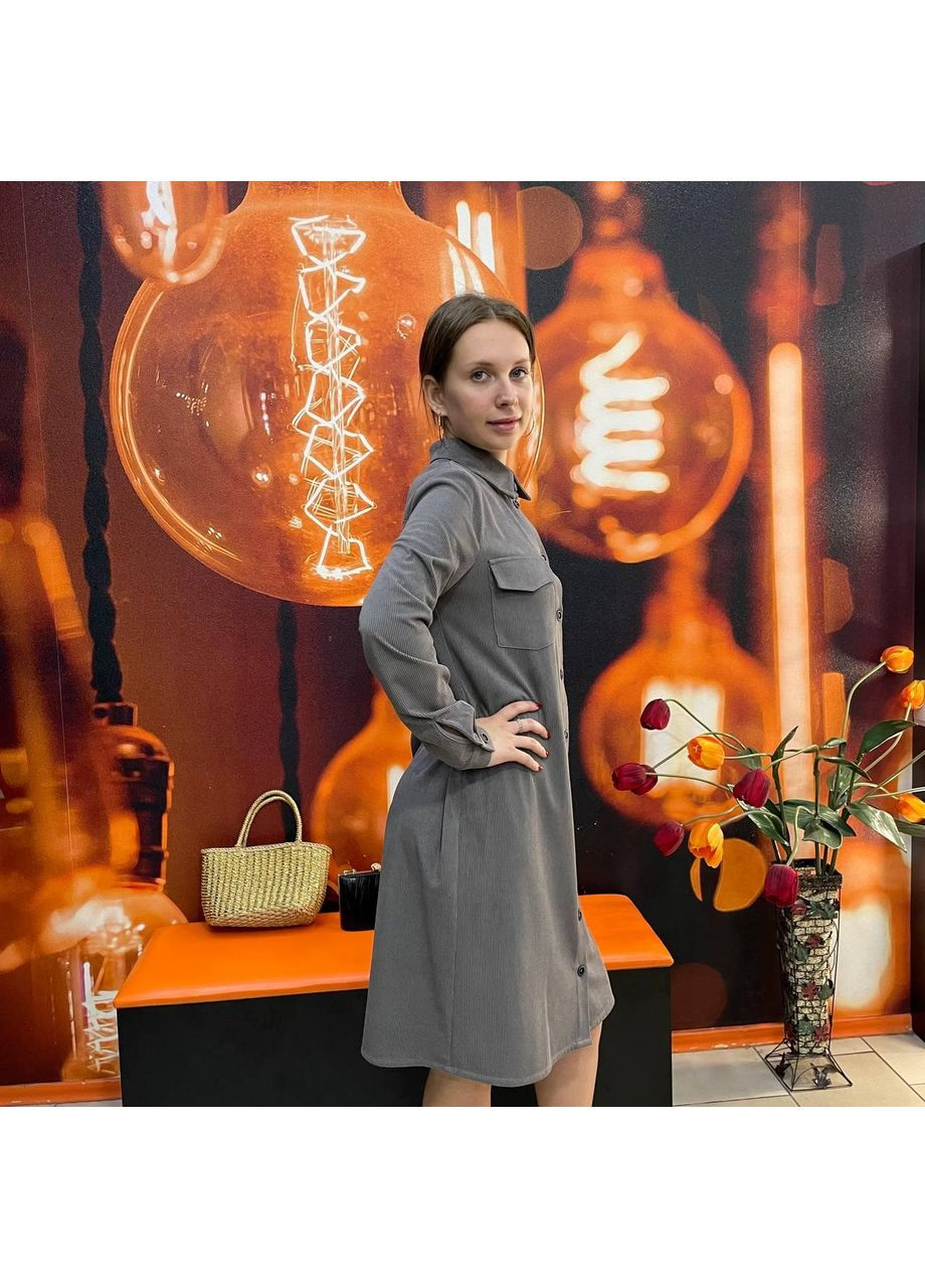 Серое кэжуал платье рубашка вельветовое длинный рукав пуговицы карманы 44 бежевое Azuri