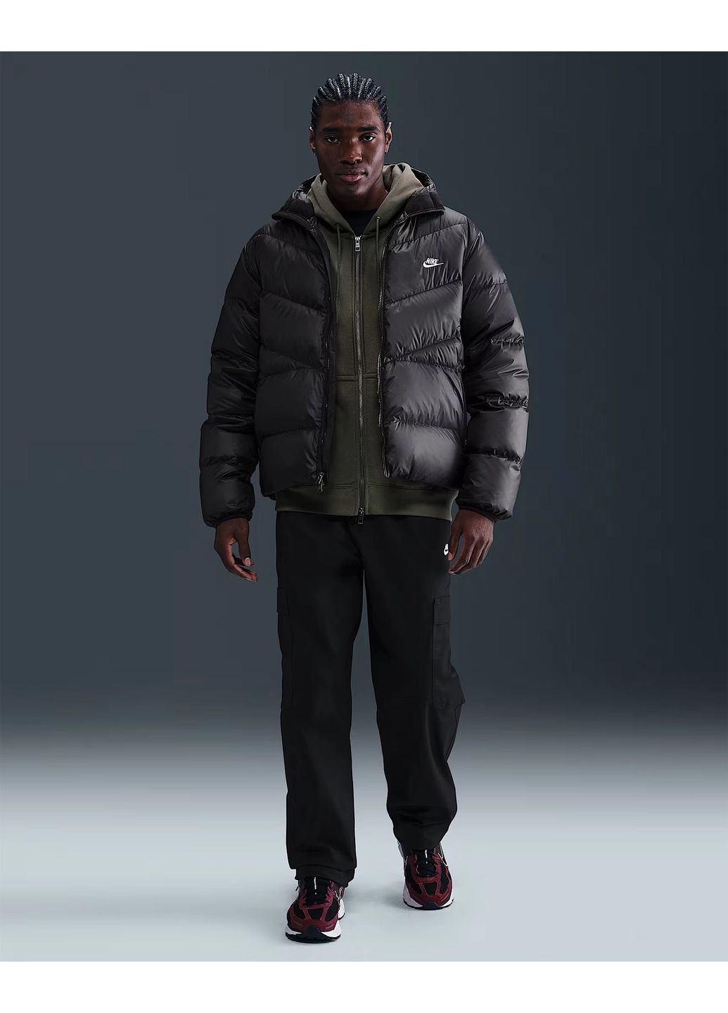 Черная демисезонная куртка мужская windrunner statement down jacket hq7790-011 черная зима Nike