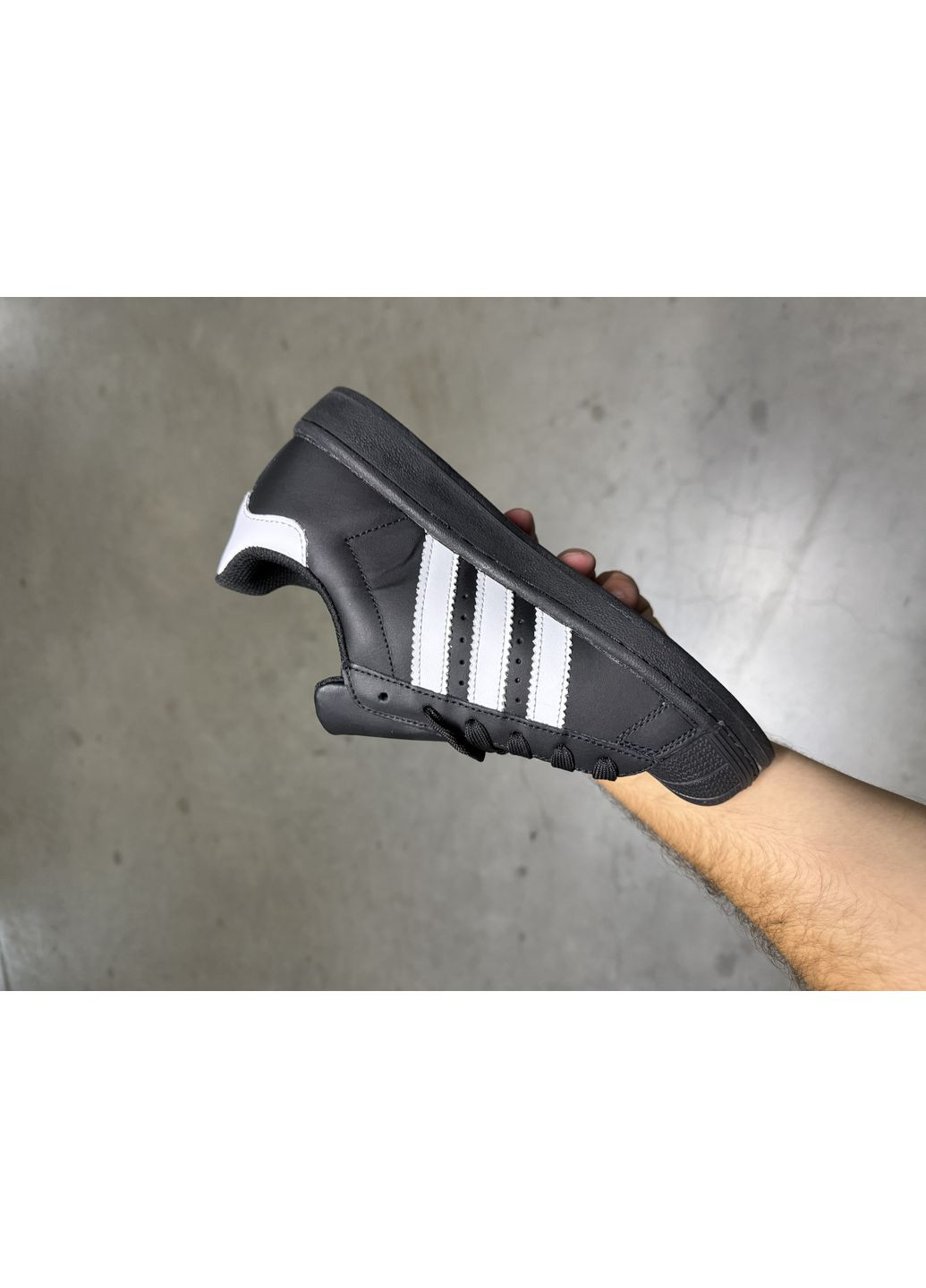 Черные демисезонные кроссовки мужские adidas superstar black адидас суперстар No Brand