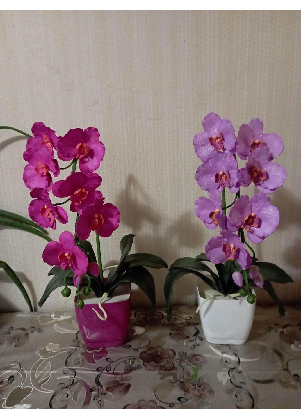 Штучна орхідея в вазоні на одну гілочки, ручна робота No Brand (301086788)