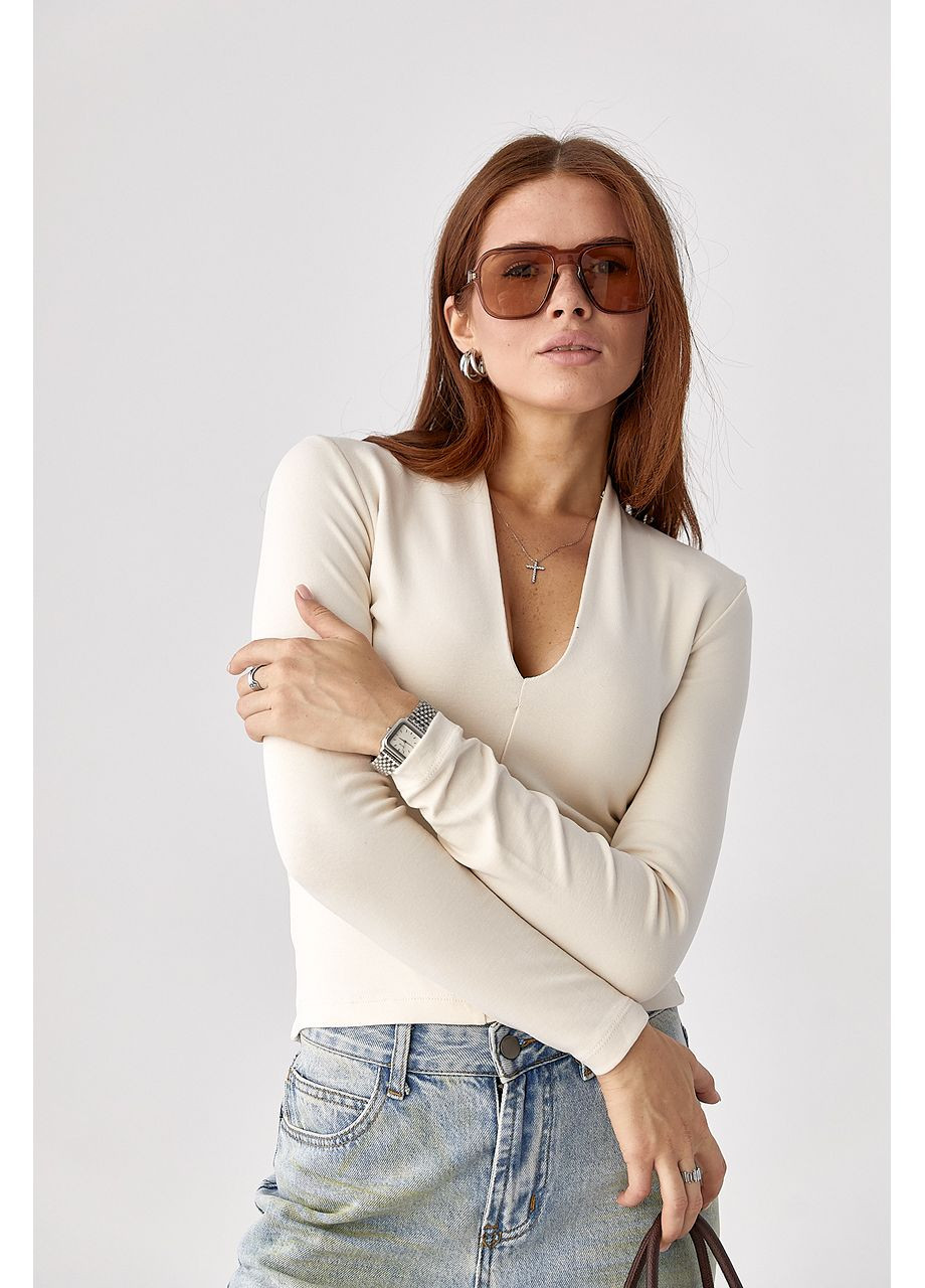 Бежевый демисезонный трикотажный пуловер с глубоким вырезом - черный цвет Lurex