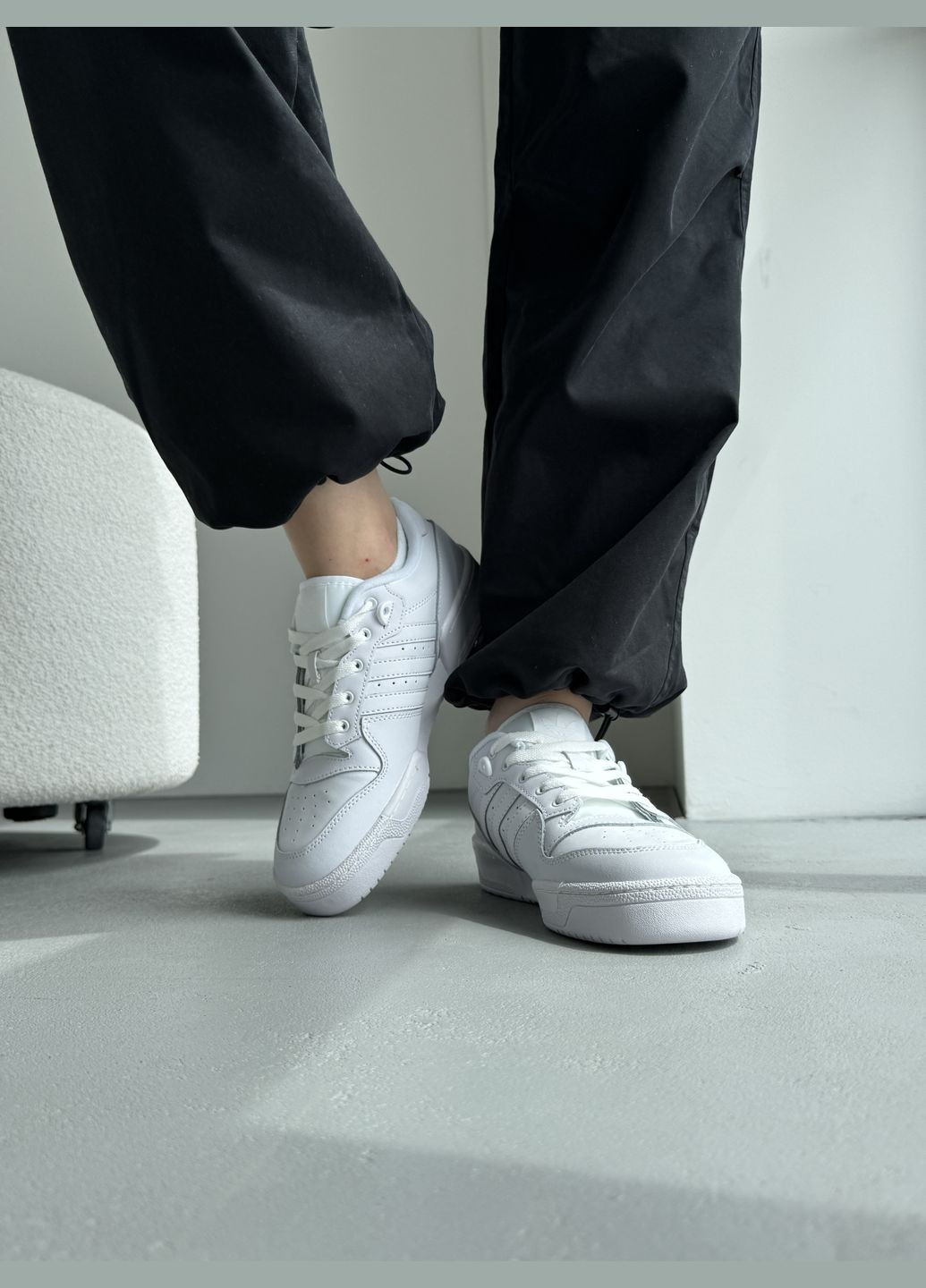 Білі Осінні кросівки чоловічі adidas rivalry white | адідас рівалру білі No Brand