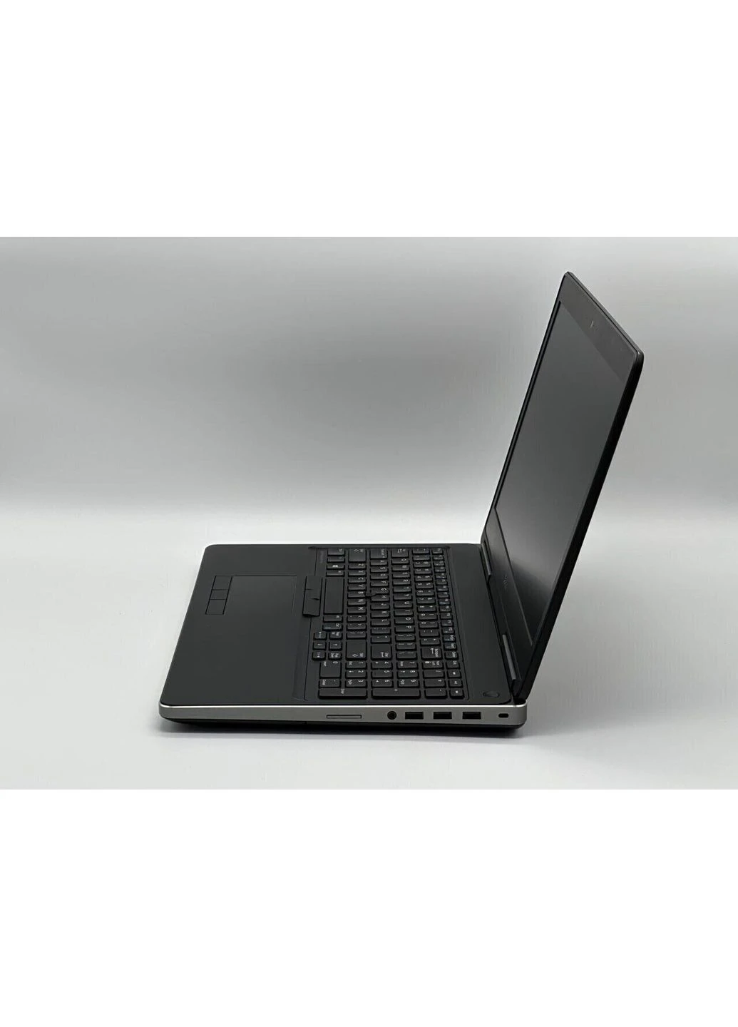 Робоча станція Precision 7510 / 15.6" IPS / Intel Xeon E3-1505M v5 (4(8) ядра по 2.8-3.7 GHz) / 16GB DDR4 / 240GB SSD / Quadro Dell (398137809)