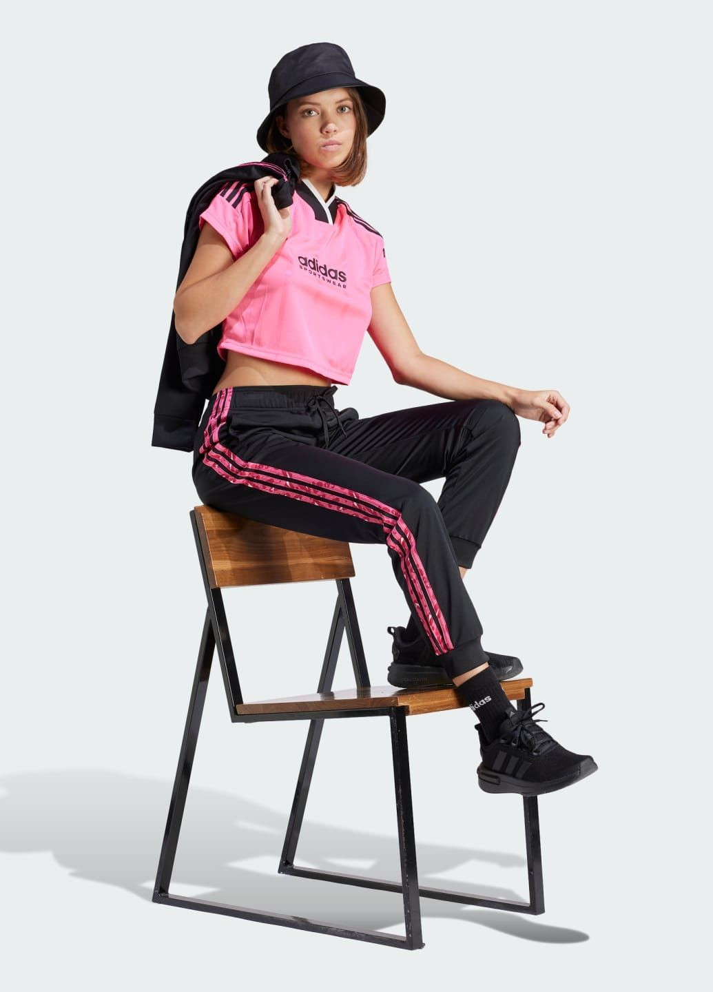 Розовая всесезон укороченная джерси tiro summer adidas