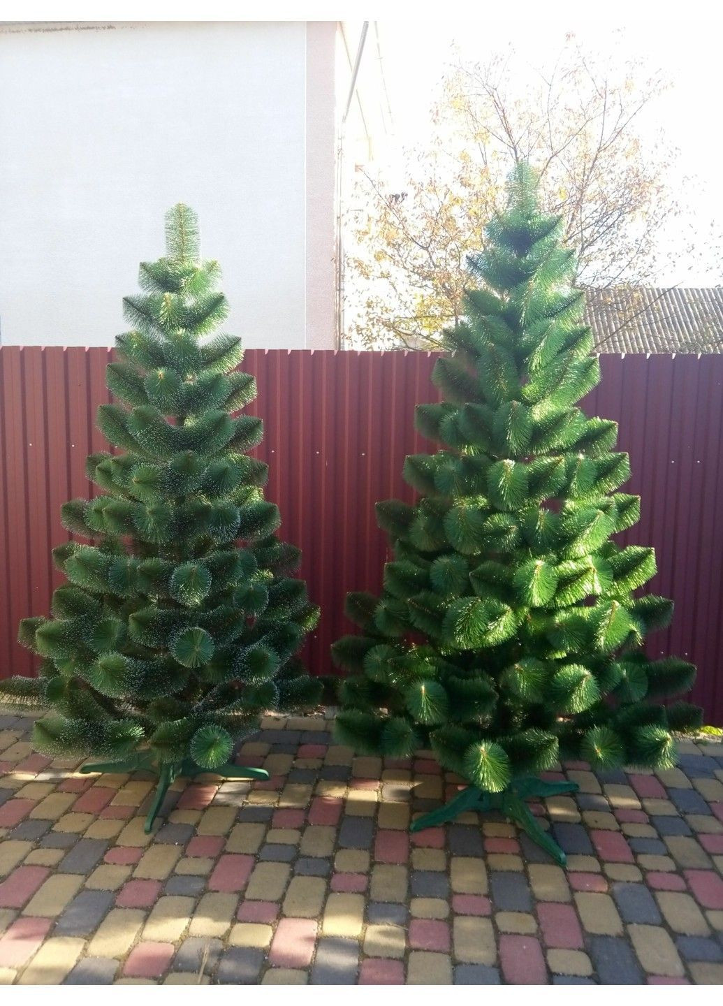 Сосна штучна Білі кінчики 1,5м Штучна сосна з білими кінчиками та розбірною підставкою Xatynka (363057991)