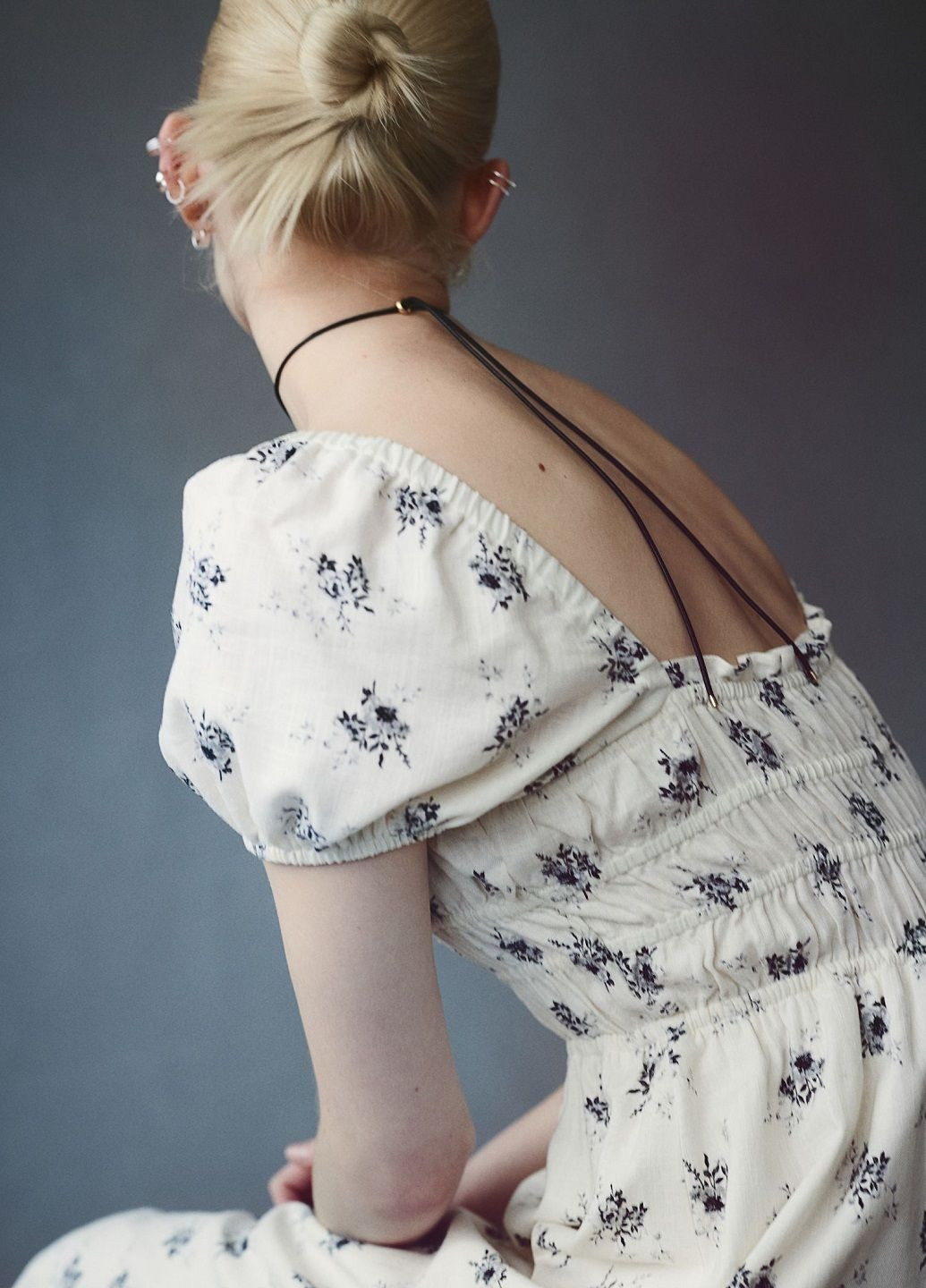 Молочна кежуал сукня H&M з квітковим принтом