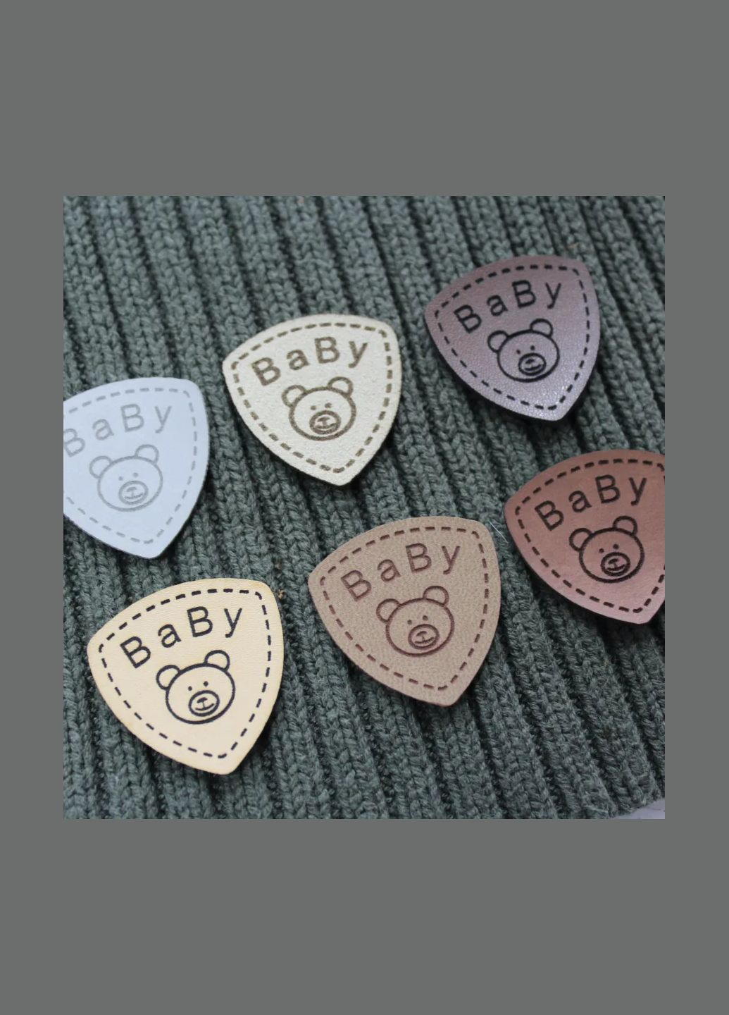 Нашивка "Baby" оливкового цвета (5444) No Brand (335812120)