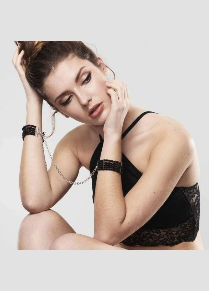 Браслети-наручники PLASIR Nacre чорні перли Bijoux Indiscrets No Brand (303893863)