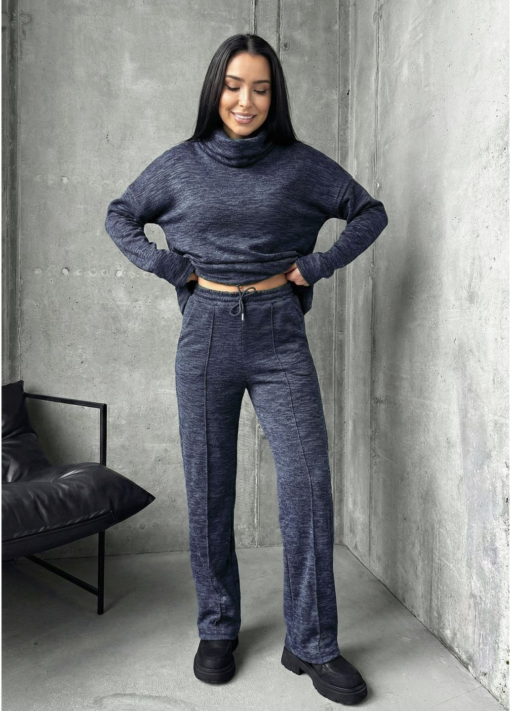 Жіночий костюм з м'яким начосом і благородним блиском INNOE Костюм (369407827)