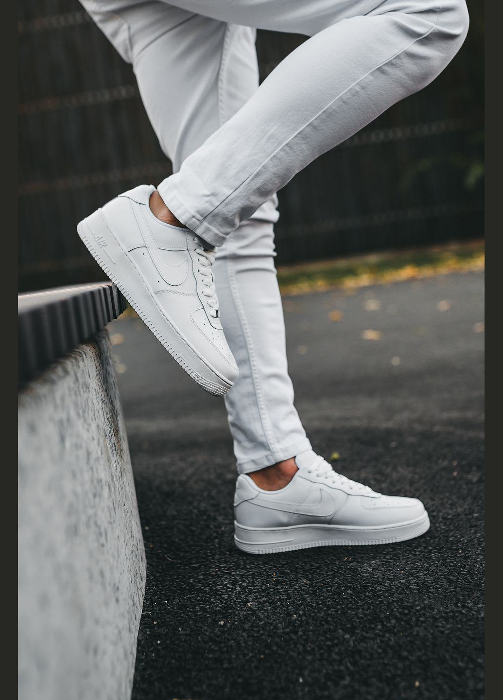 Белые кроссовки унисекс Nike Air Force 1 White