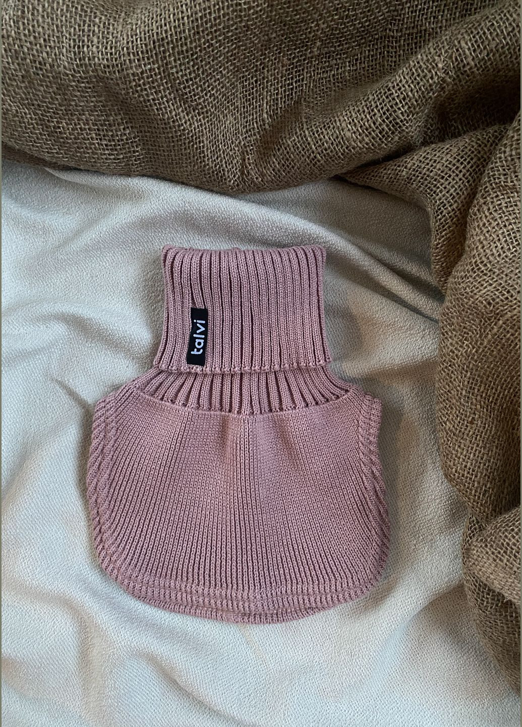 Стильна дитяча в'язана манишка Talvi Айріс (313401927)