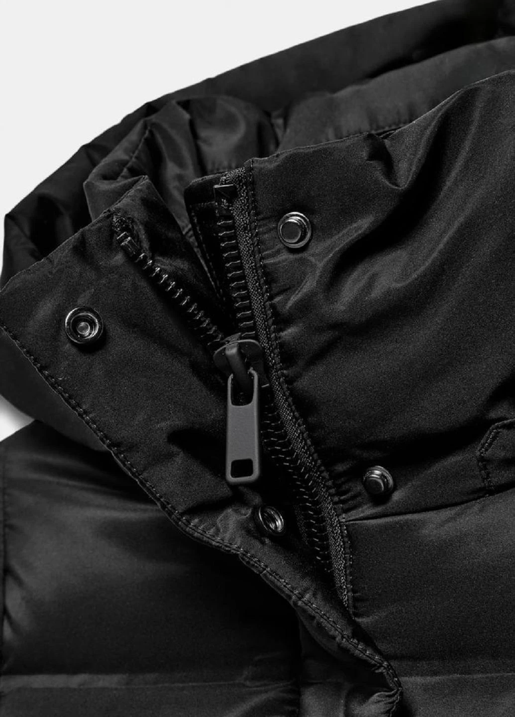 Чорна зимня куртка Zara