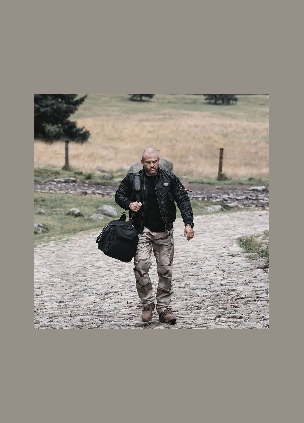 Чорна демісезонна куртка aviator ku202abk Dobermans Aggressive