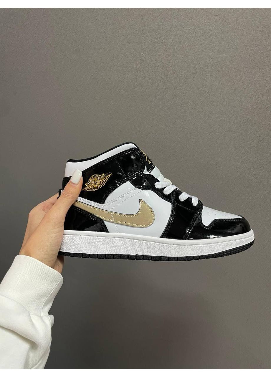 Черные демисезонные кроссовки мужские nike air jordan 1 retro mis black white gold найк аир джордан No Brand