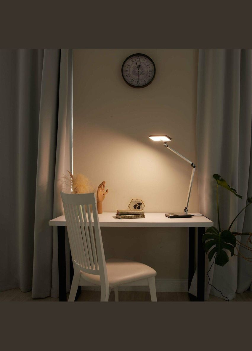 Лампа настільна світлодіодна гнучка BL-1105-C срібна Sirius (342069826)