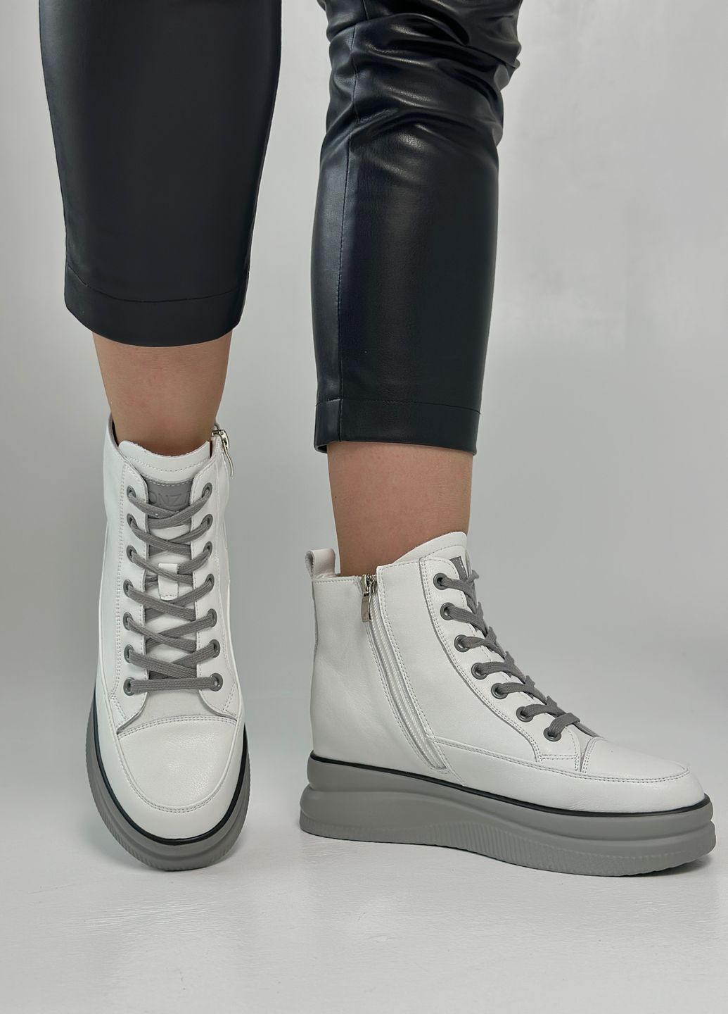 Молочные демисезонная ботильоны женские кожаные спортивные Lonza