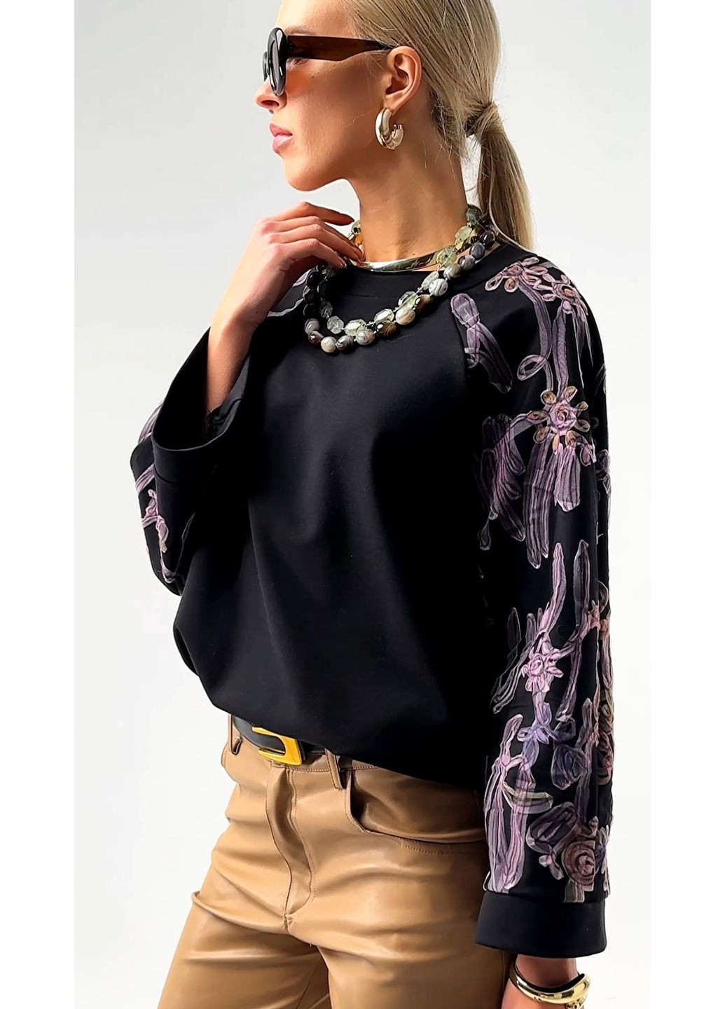 Комбінована чорна трикотажна кофта з вишуканим рукавом - ua54 / eu48 Iren Klairie