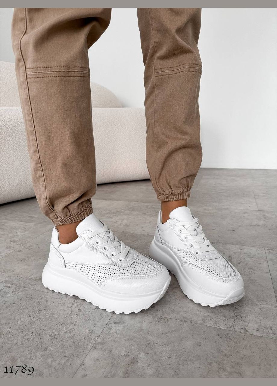 Белые всесезонные легкие кроссовки No Brand