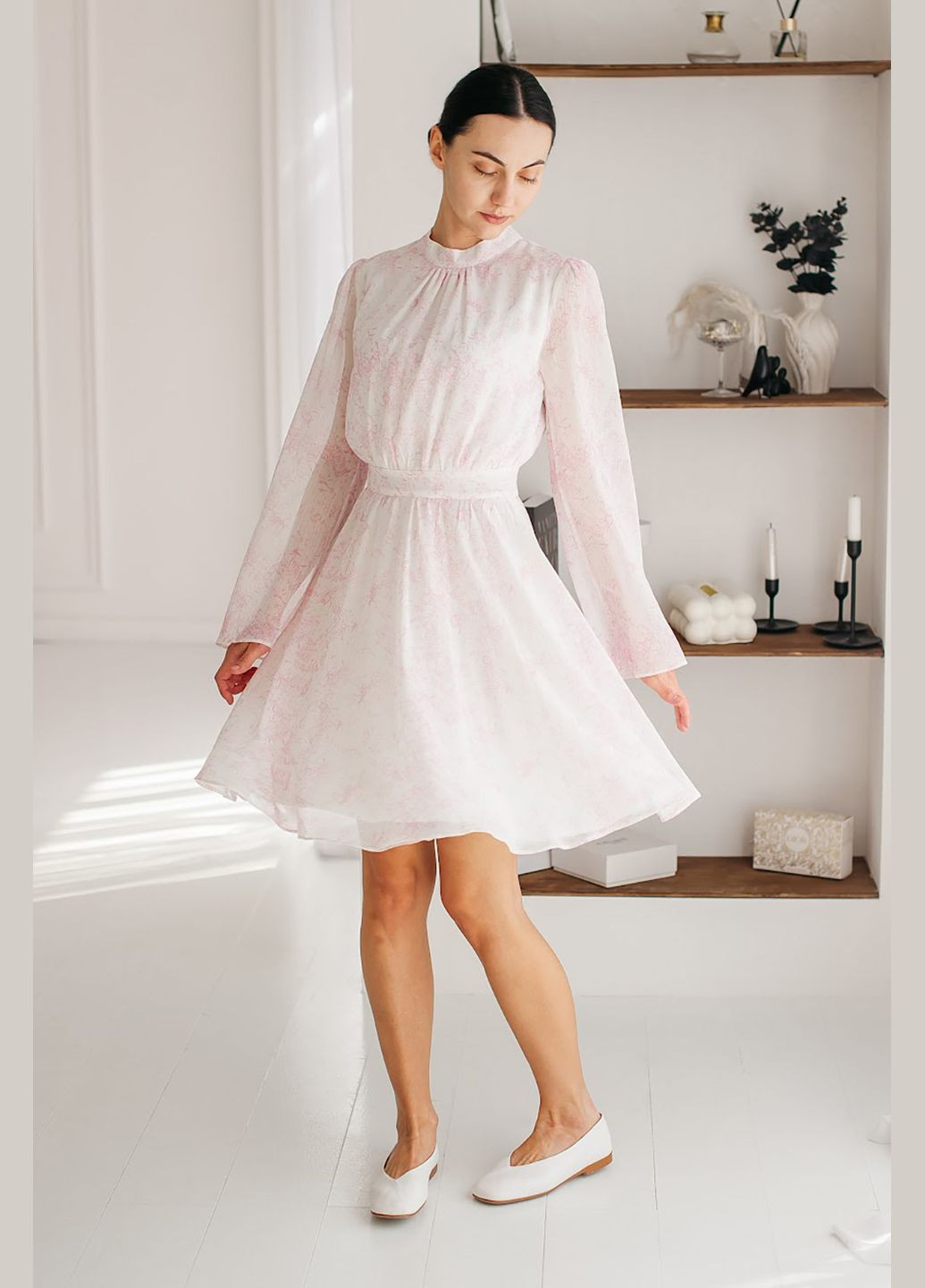 Розовое женское платье jardin из креп-шифона Lana Bryk с цветочным принтом