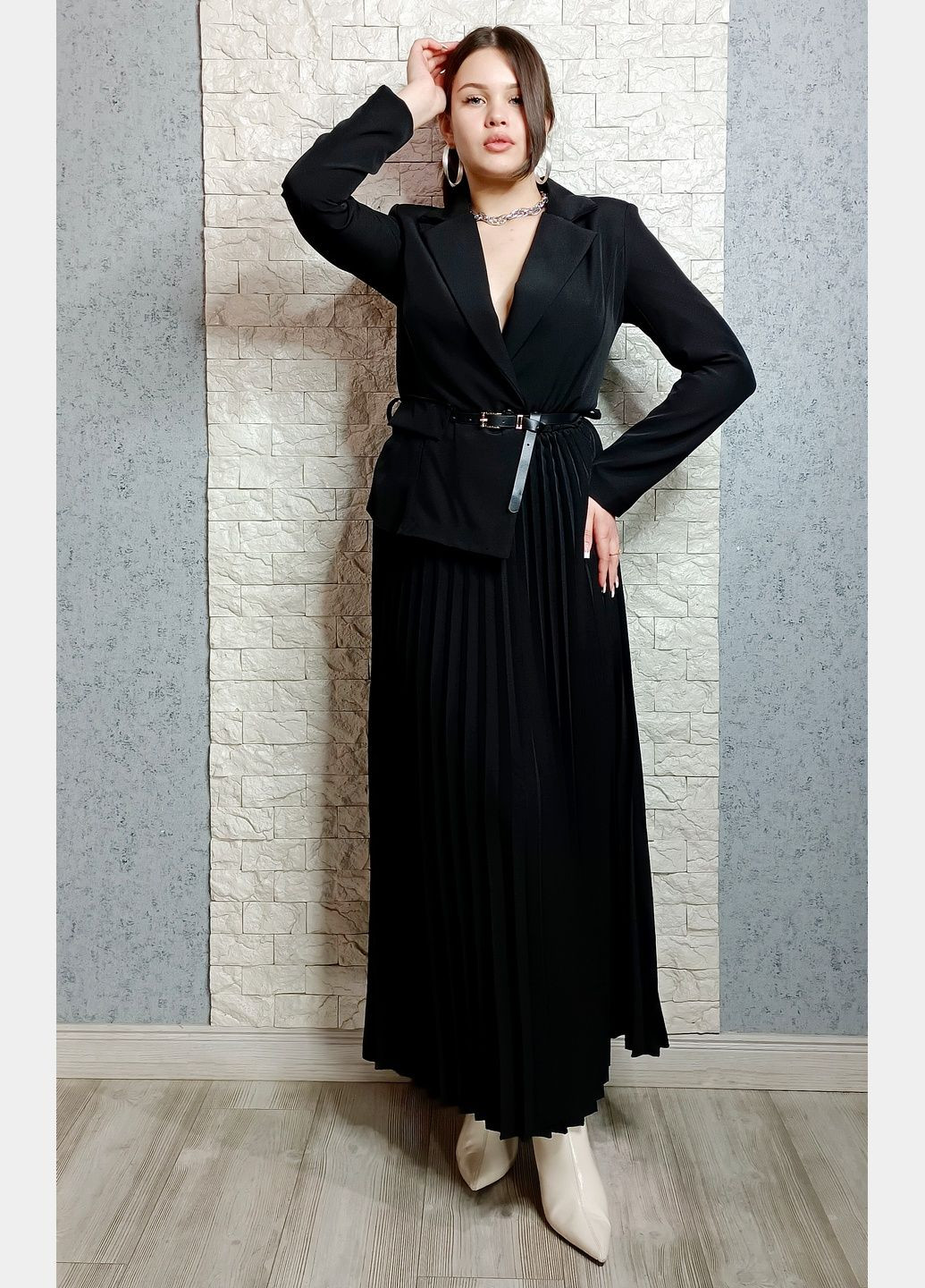 Черное повседневный, кэжуал платье-пиджак плиссированное Vanis однотонное