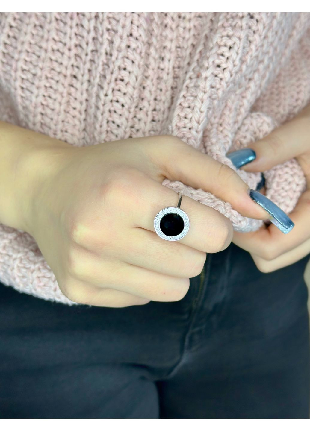 🖤 Срібна каблучка з чорним оніксом і білим кубічним цирконієм – контраст, який зачаровує Family Jewelry House (351897783)