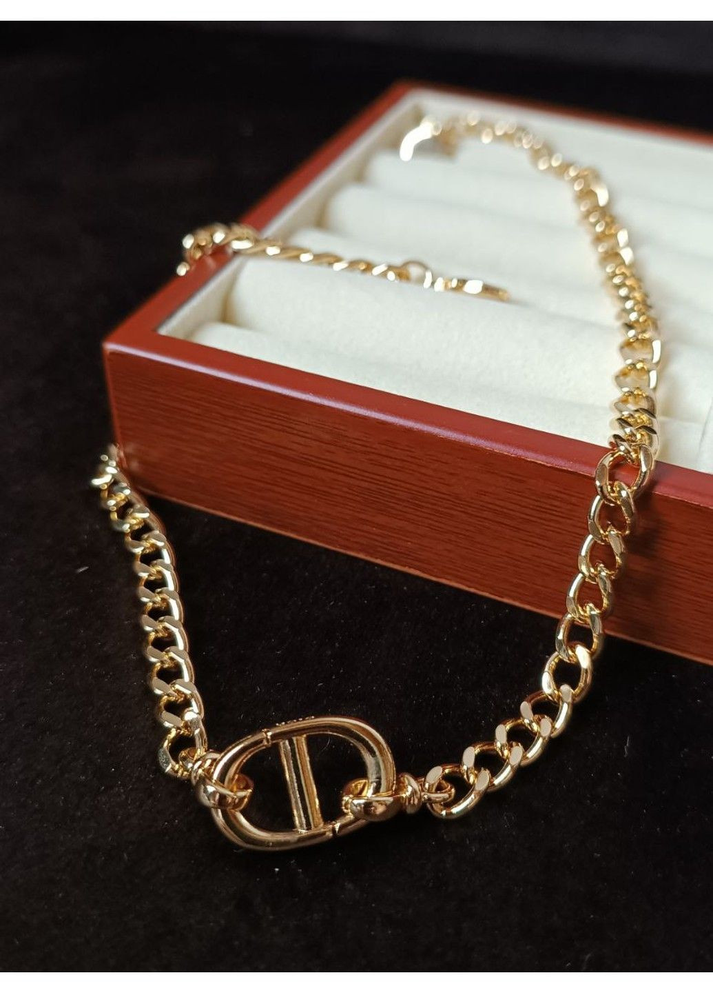 Кольє-ланцюжок жіноче із медичної сталі золотисте No Brand (368713795)