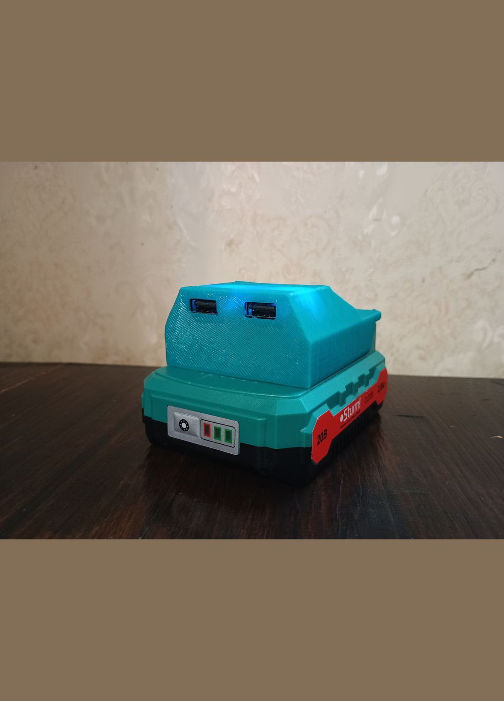 Usb адаптер на аккумулятор Sturm (316318441)