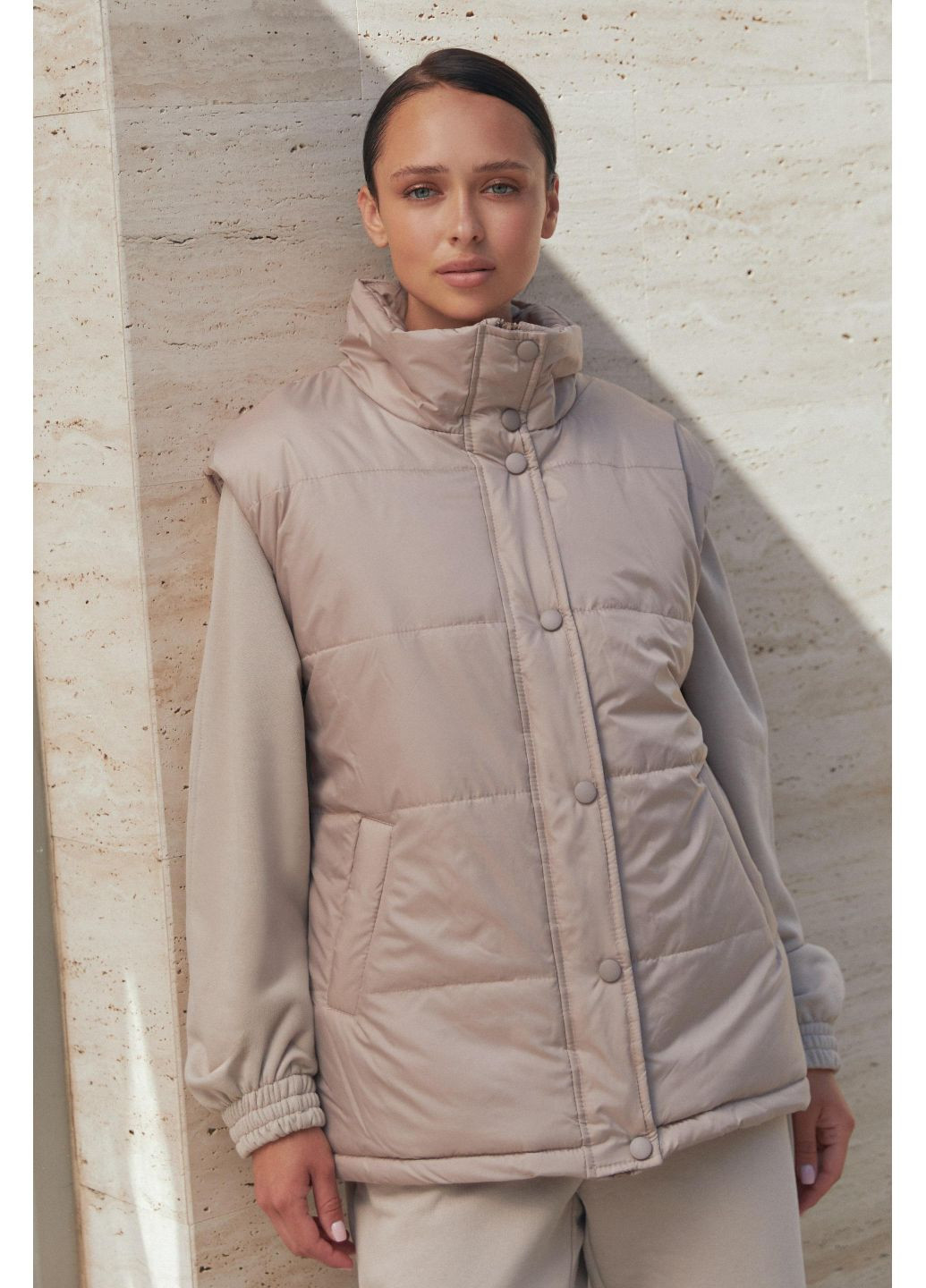 Жилет жіночий осінній з поясом безрукавка з коміром Seventeen (361246745)