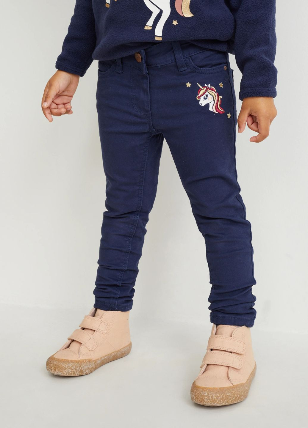 Темно-синие демисезонные джинсы на подкладке C&A