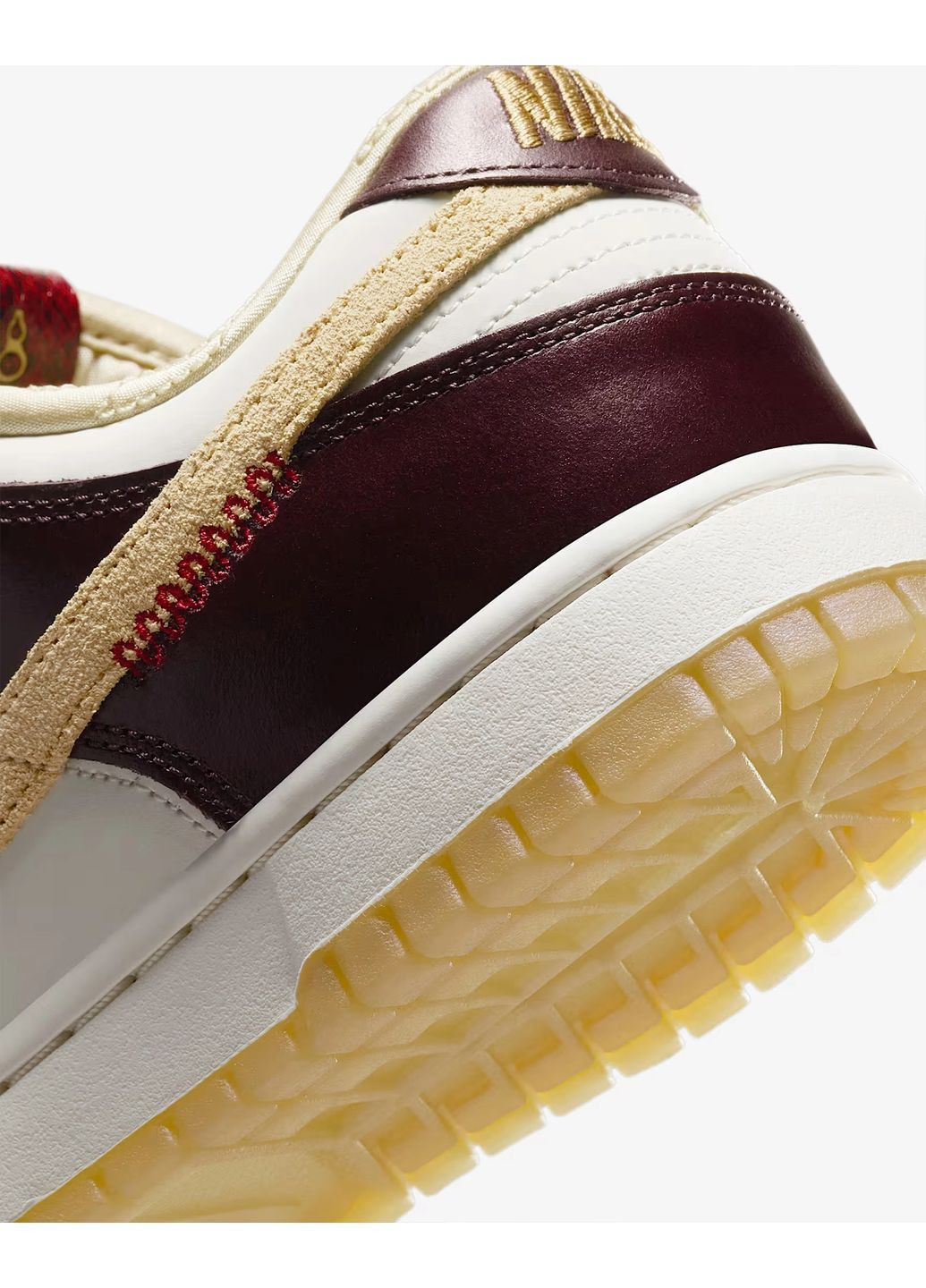 Кроссовки женские Dunk Low LX HV5991-171 весна-осень кожа текстиль бело-коричнево-золотые Nike белые всесезоны (350936805)