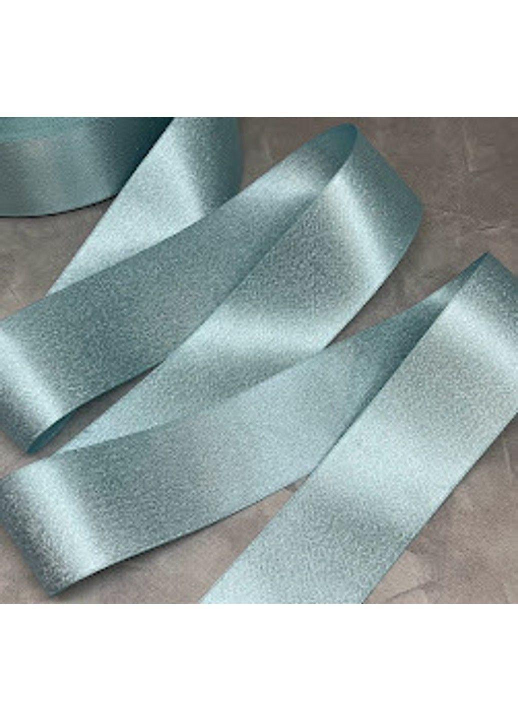 Двостороння атласна стрічка 3.8 см із срібною ниткою, колір-голубий, метр No Brand (307830319)