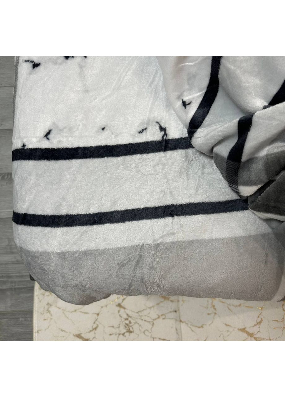 Комплект постельного белья велюр Евро пододеяльник 200×230 см + 4 наволочки серо-зеленого цвета с рисунком No Brand (362211400)