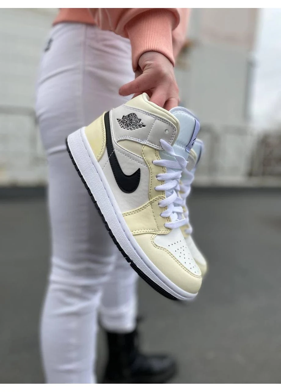 Белые летние кроссовки nike air jordan 1 mid coconut milk найк аир джордан No Brand