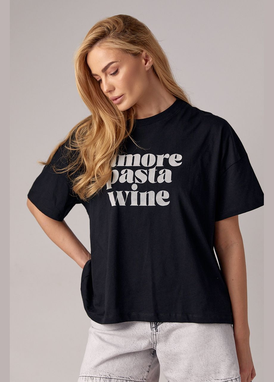 Черная летняя женская футболка oversize с надписью amore pasta wine Lurex