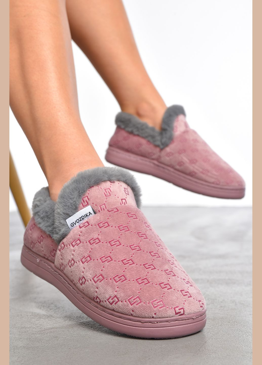 Розовые тапочки домашние чуни женские тёмно-розового цвета Let's Shop с мехом