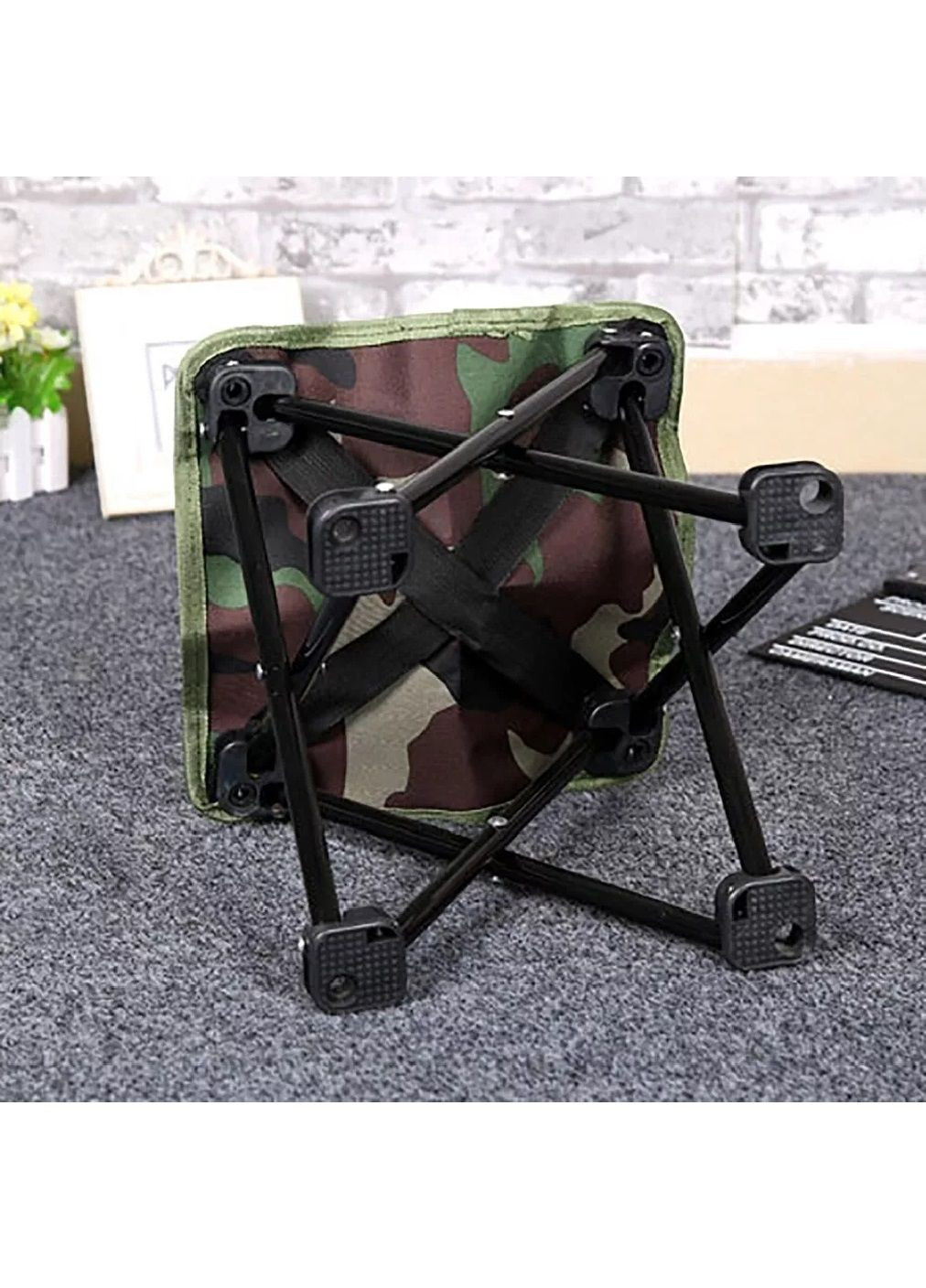 Складаний стілець з чохлом навантаженням до 100 кг для риболовлі походів туризму кемпінгу 32x32x28 см (479906-Prob) Камуфляж Unbranded (325913241)