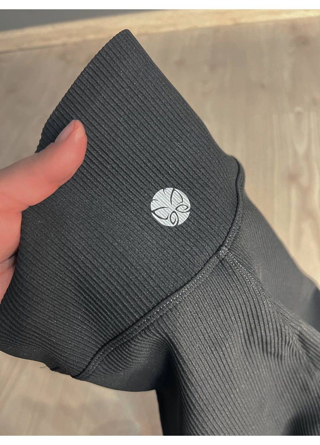 Лосини жіночі D12 чорні тонкі в рубчик з широким поясом та пушап-ефектом Kenalin (330644681)