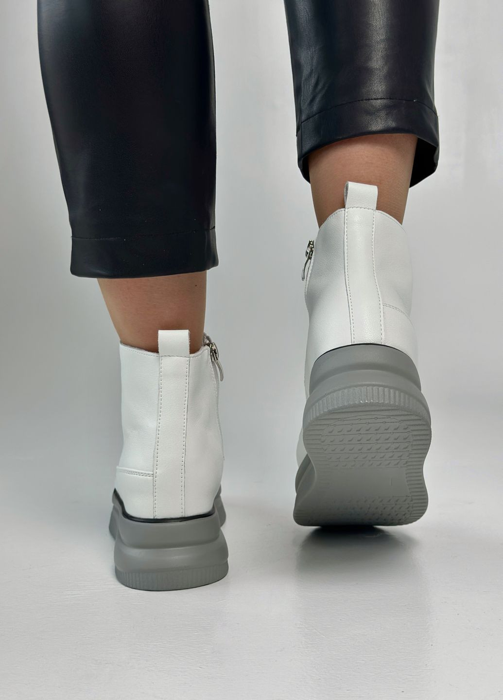 Молочные демисезонная ботильоны женские кожаные спортивные Lonza