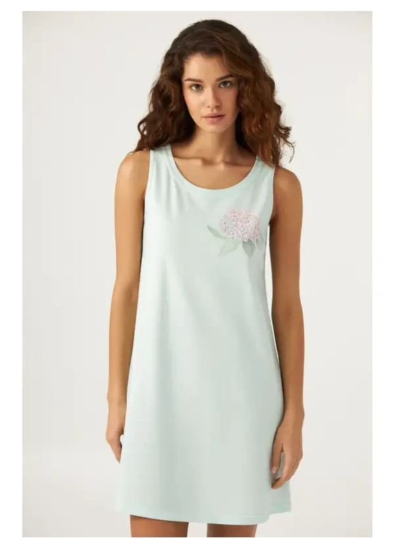 Зелена всесезон зелена жіноча сорочка для сну і дому бавовняна з квітами, прямий силует без рукавів Ellen