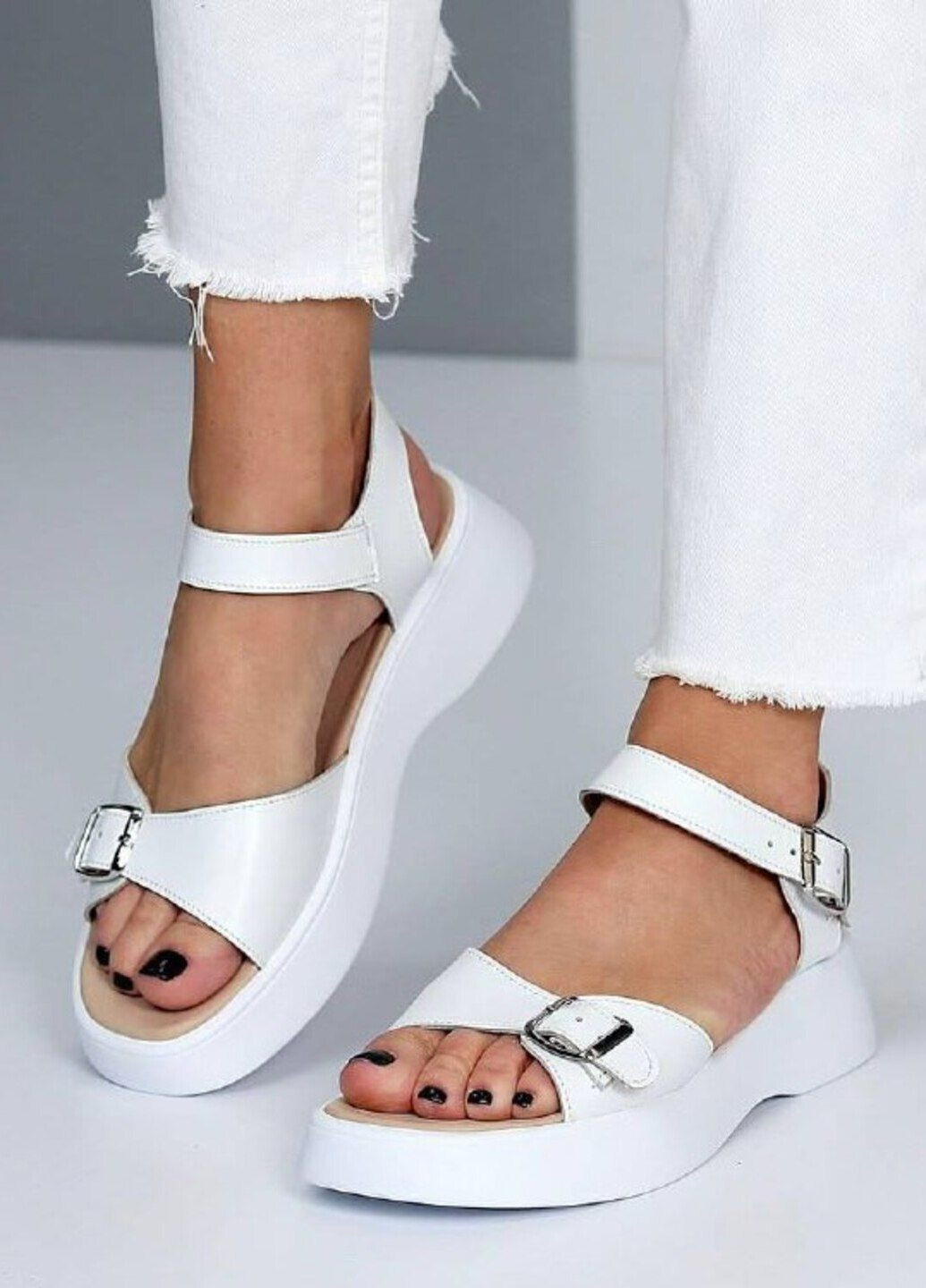 Белые босоножки кожа Ailinda с ремешком